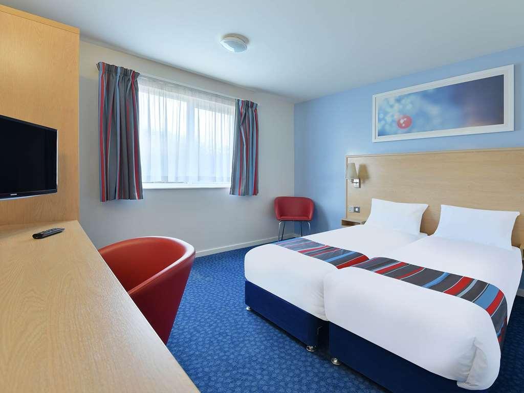 Travelodge Pembroke Dock Pokój zdjęcie