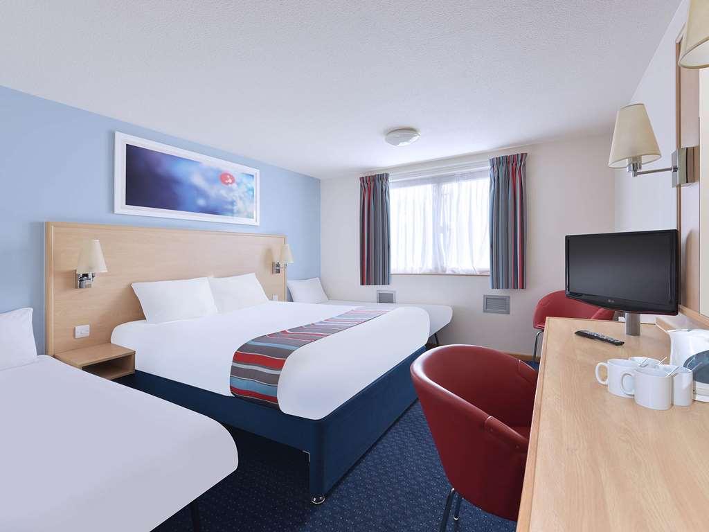 Travelodge Pembroke Dock Pokój zdjęcie