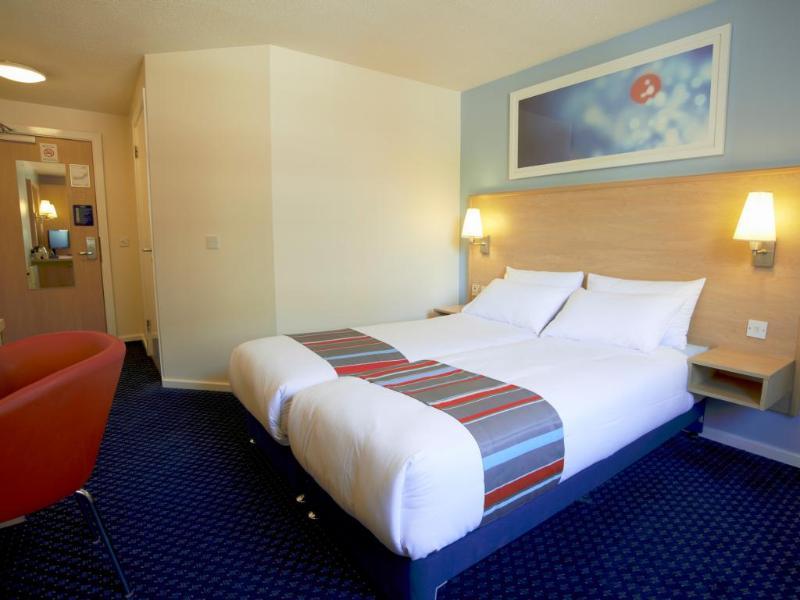 Travelodge Pembroke Dock Zewnętrze zdjęcie