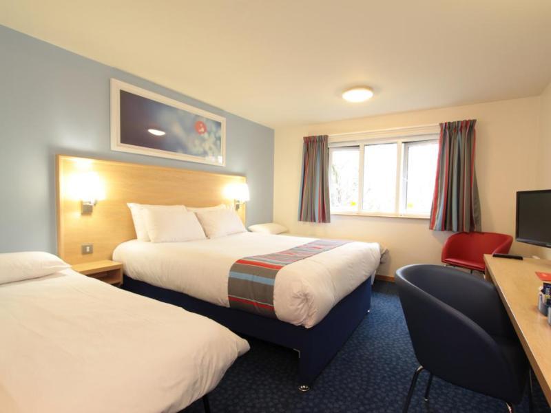 Travelodge Pembroke Dock Zewnętrze zdjęcie